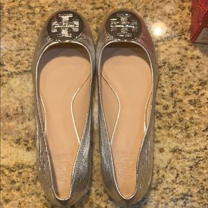 Tory Burch Reva Silver Metallic 10.5